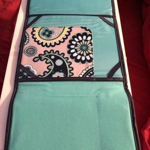 Folding organizer brand new